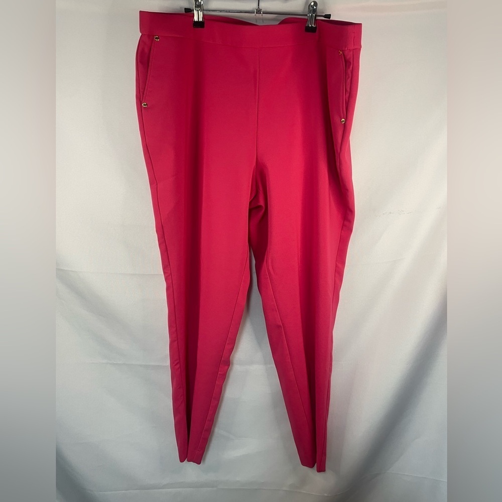 Hot pink pull on slacks, great for dressing up or business attire. Size XXL